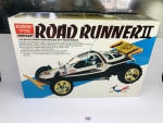 Automodelo Buggy 1/10 Road Runner 2 Academy 4x2 kit para montar